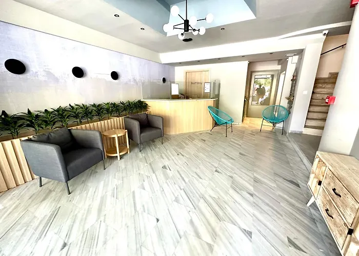 Aqua Beachfront Elegant Hotel