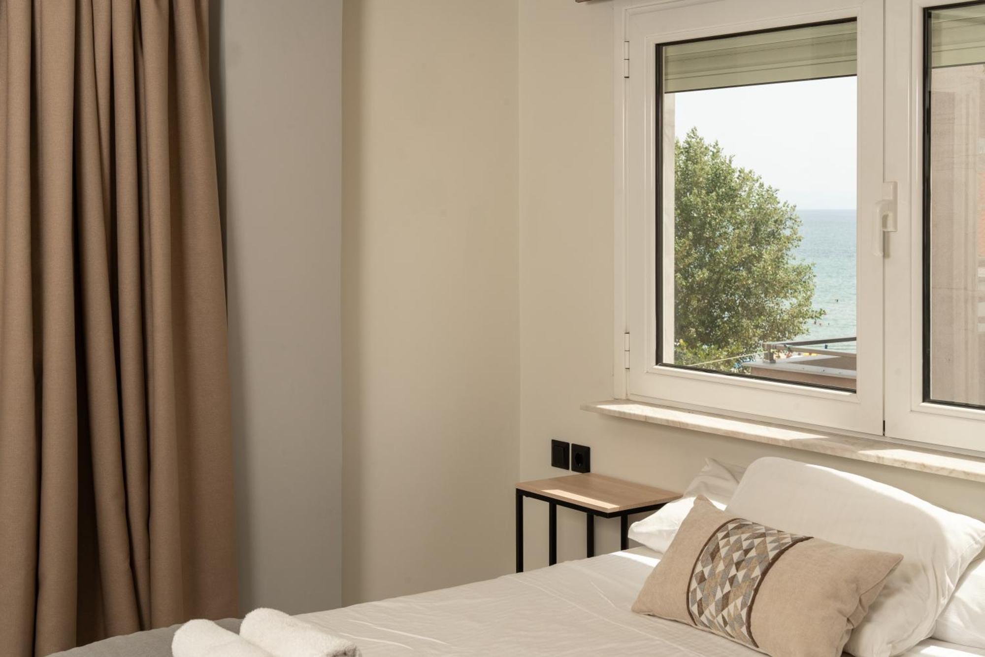 Aqua Beachfront Elegant Hotel
