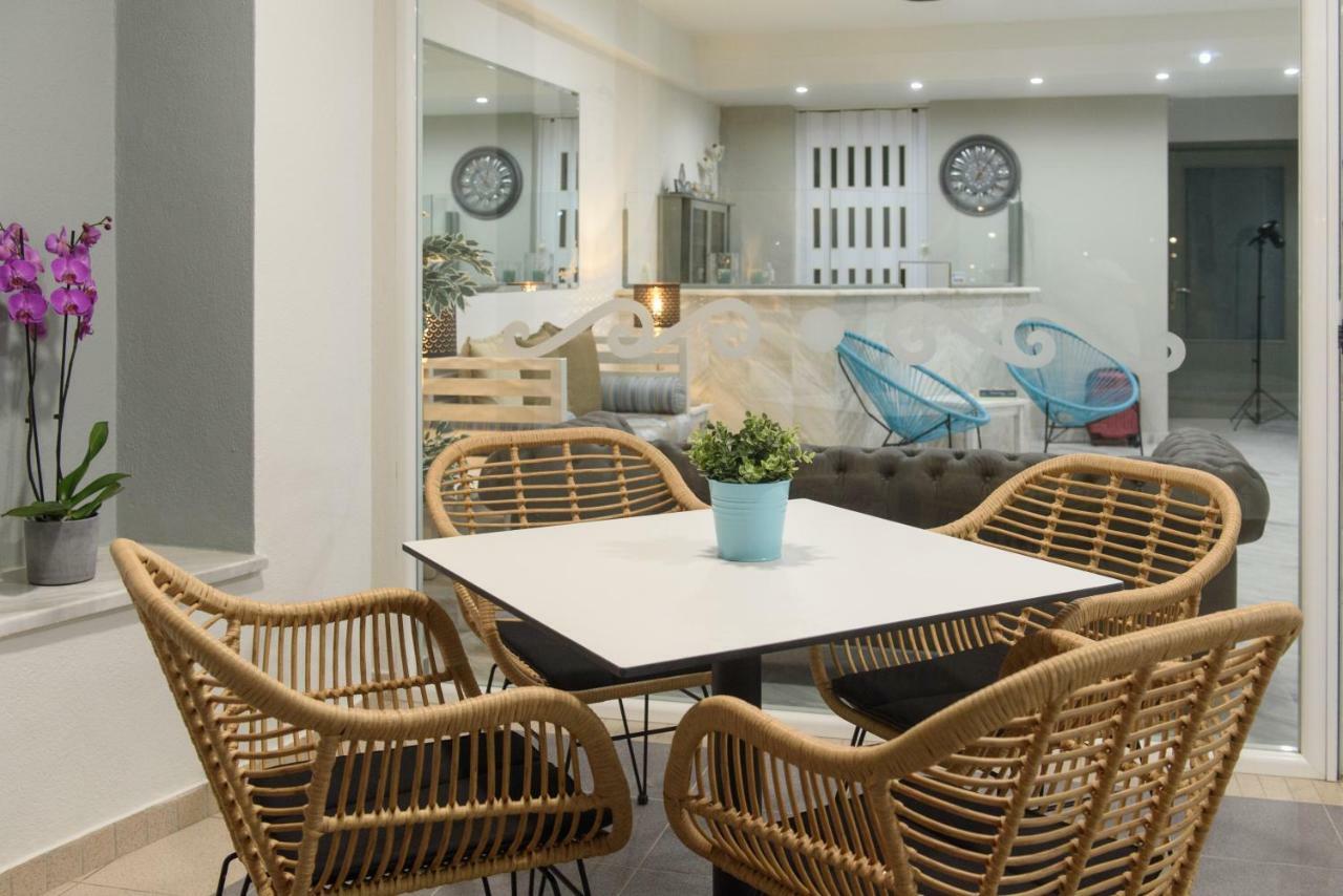 Aqua Beachfront Elegant Hotel 3*
